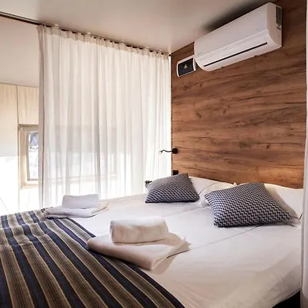 Сasa de vacaciones Luxury Glamping Tents Ideal For Czech Republic Holidays Křečovice